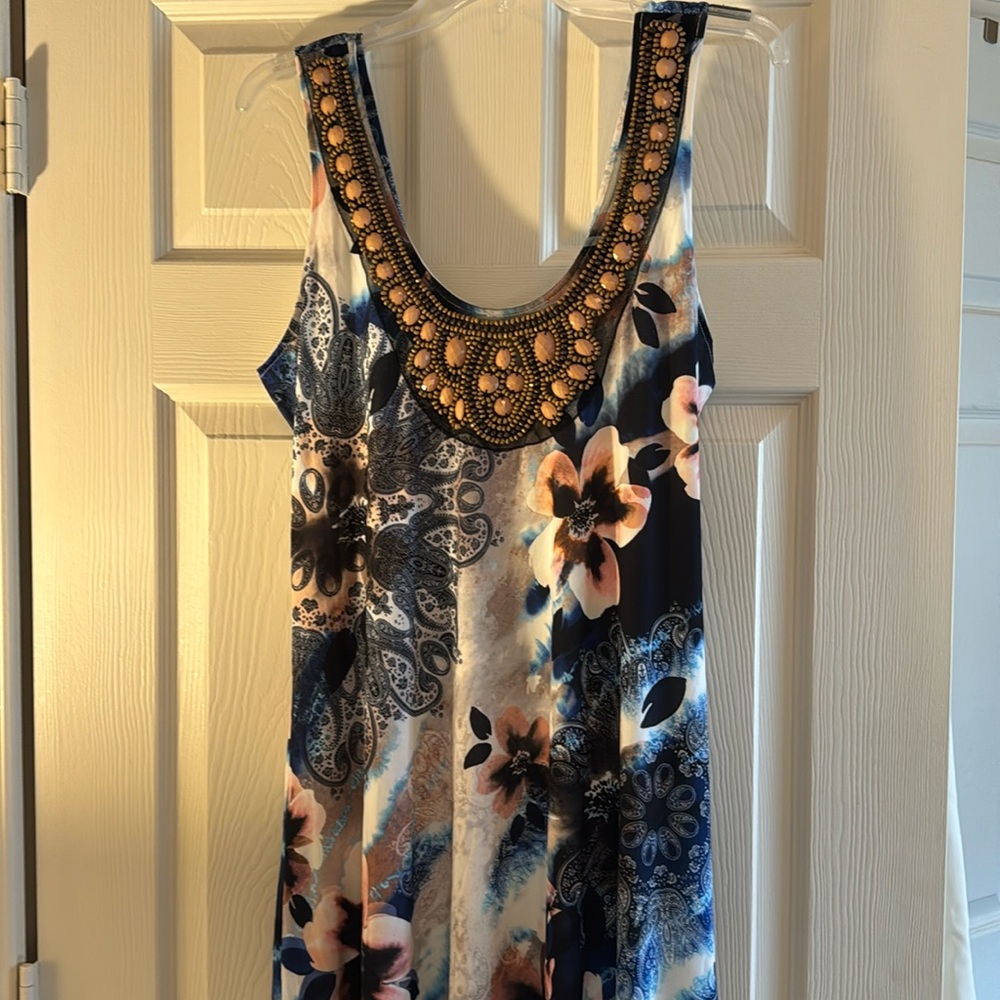 BOSTON PROPER BEAUTY!! Worn once- no flaws- Maxi dress that enhances your figure